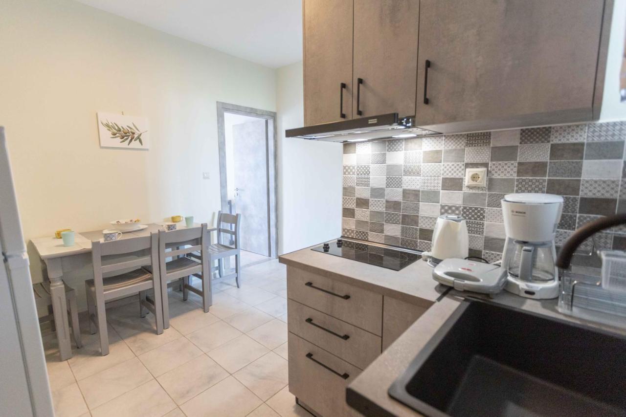 Apartamento Pansion Artemis Mavrovoúnion Exterior foto