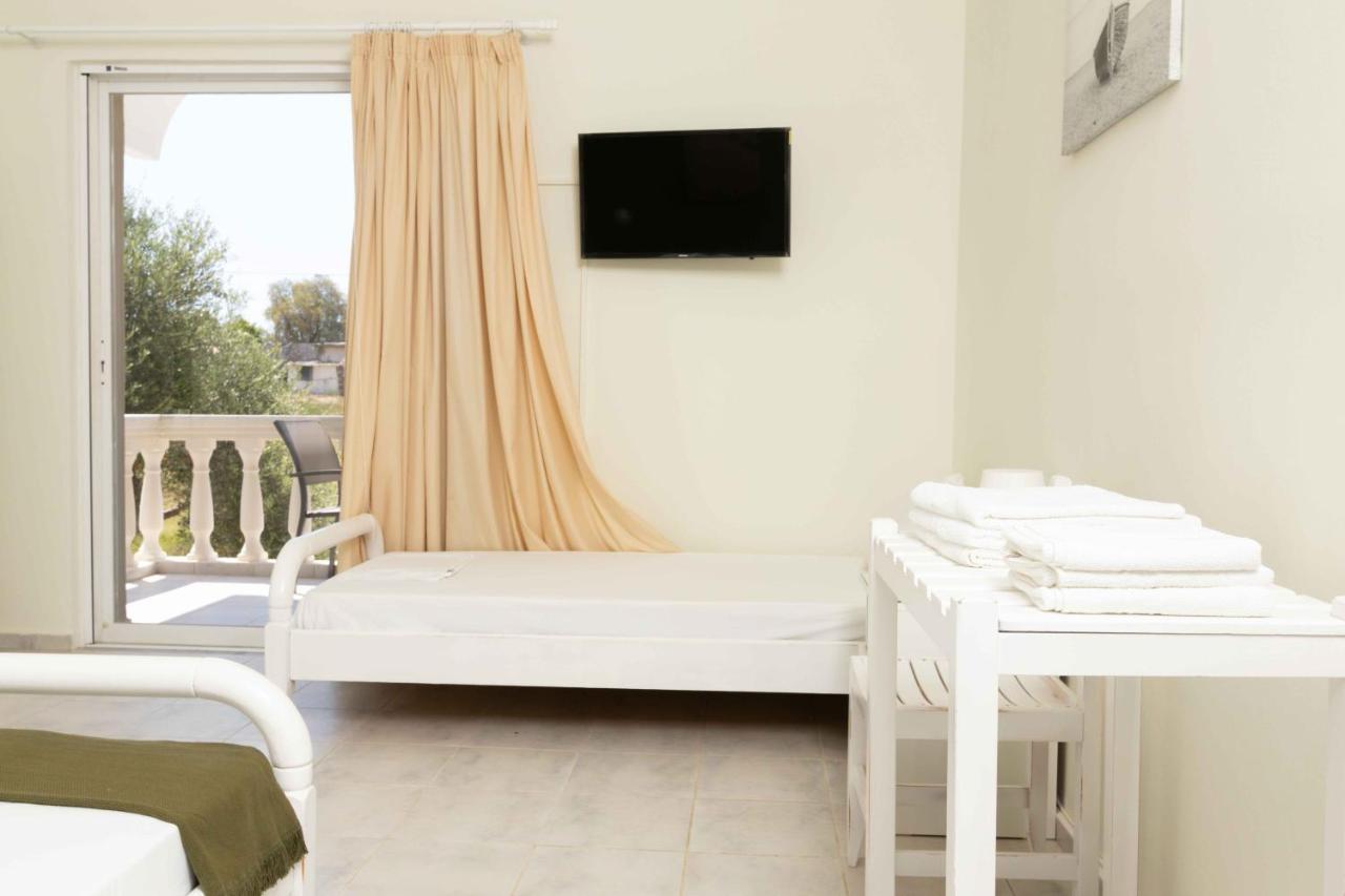 Apartamento Pansion Artemis Mavrovoúnion Exterior foto