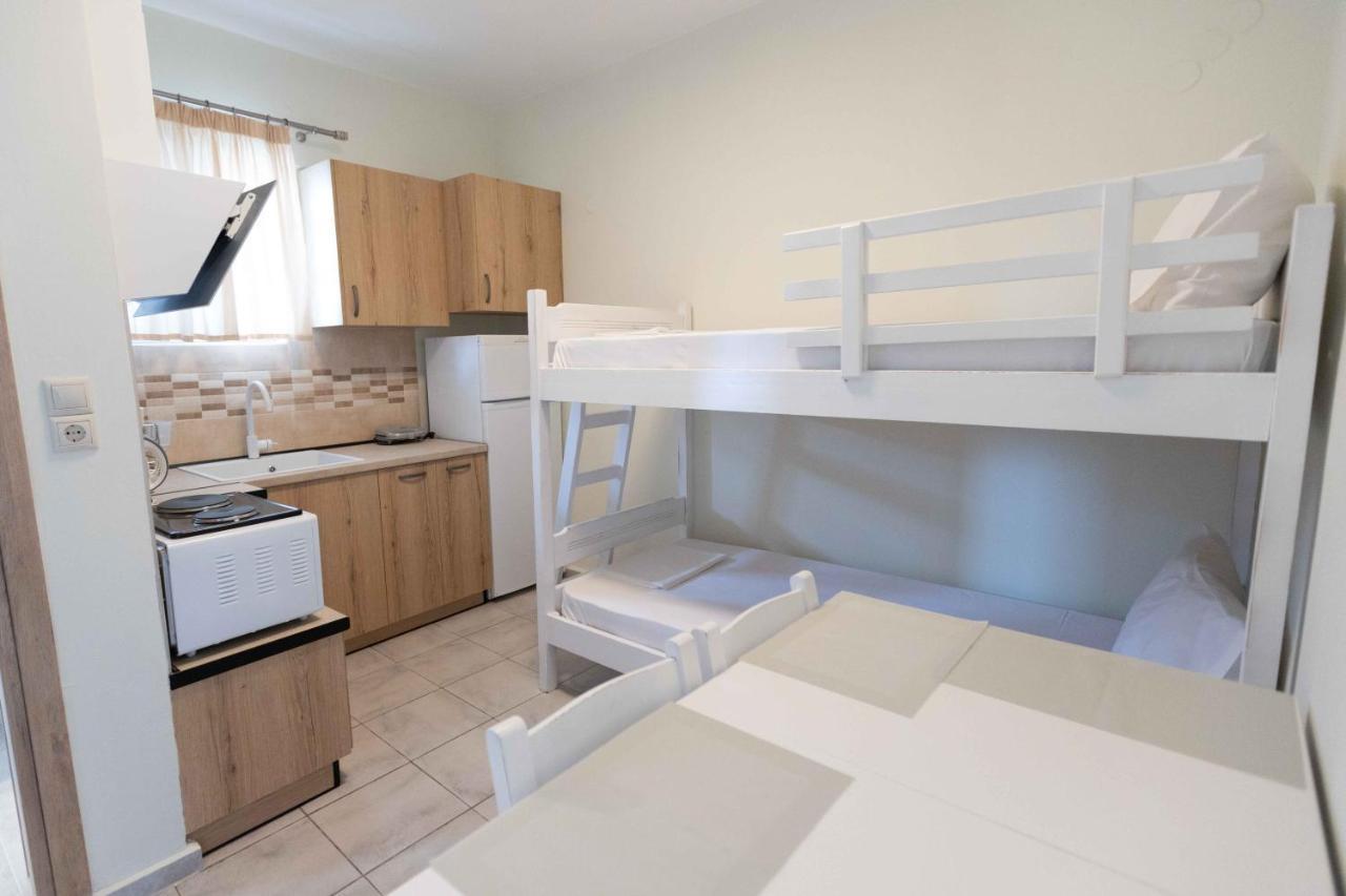 Apartamento Pansion Artemis Mavrovoúnion Exterior foto